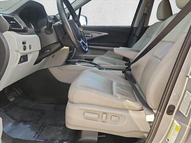 used 2022 Honda Pilot car, priced at $30,999