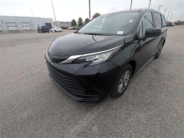 used 2023 Toyota Sienna car, priced at $40,995