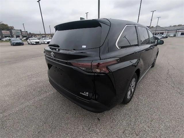 used 2023 Toyota Sienna car, priced at $40,995