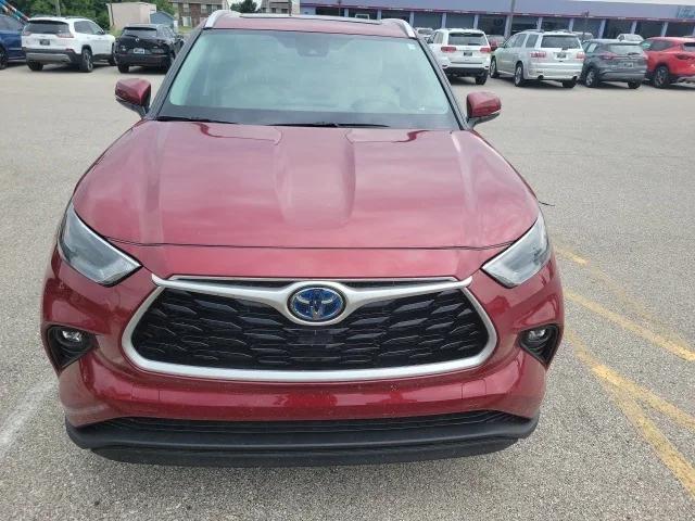 used 2022 Toyota Highlander Hybrid car, priced at $38,451