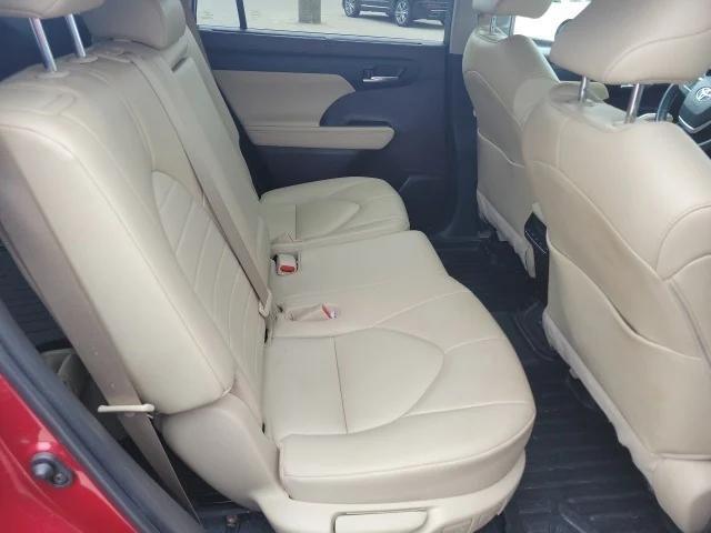 used 2022 Toyota Highlander Hybrid car, priced at $38,451