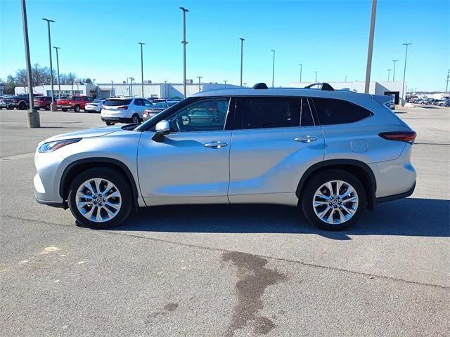 used 2024 Toyota Highlander Hybrid car, priced at $51,650