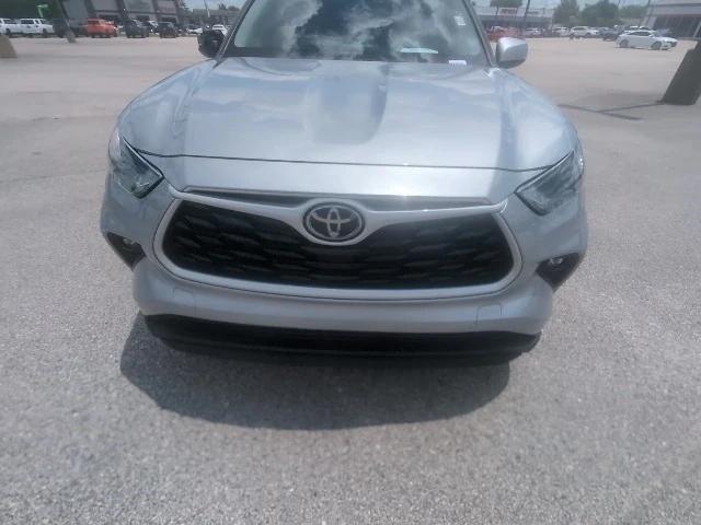 used 2023 Toyota Highlander car, priced at $42,950
