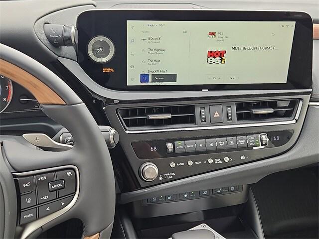 new 2025 Lexus ES 350 car, priced at $51,982