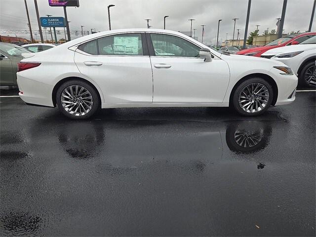 new 2025 Lexus ES 350 car, priced at $51,982