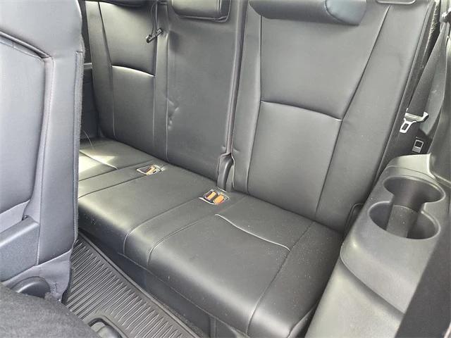 used 2023 Toyota Highlander car, priced at $39,394