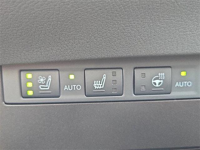 new 2025 Lexus ES 300h car, priced at $50,132