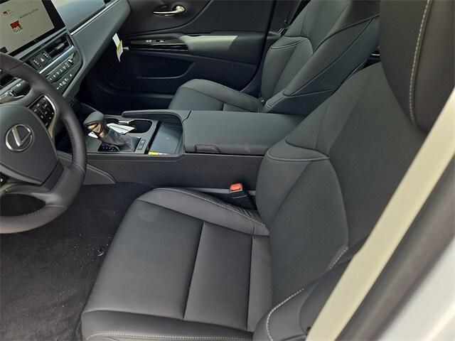new 2025 Lexus ES 300h car, priced at $50,132
