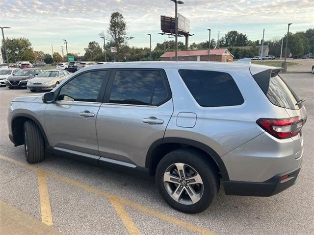 used 2023 Honda Pilot car, priced at $38,850