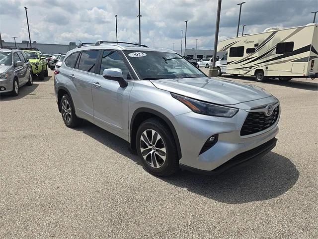 used 2023 Toyota Highlander Hybrid car, priced at $40,792