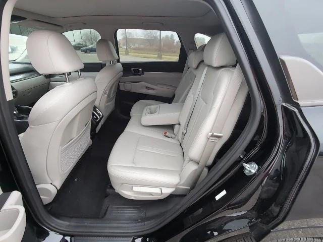 used 2023 Kia Sorento car, priced at $26,991