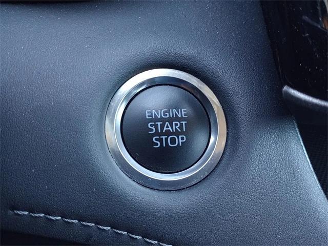 used 2025 Toyota Highlander car, priced at $38,492