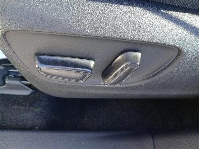 used 2025 Toyota Highlander car, priced at $38,492