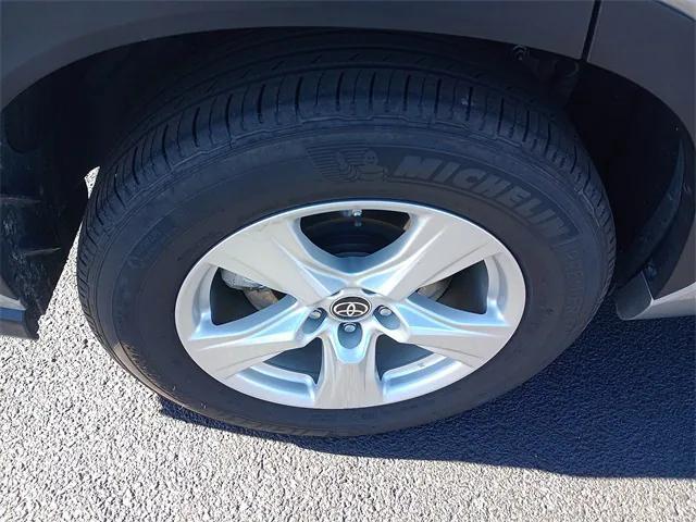 used 2025 Toyota Highlander car, priced at $38,492