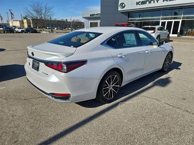 new 2025 Lexus ES 300h car, priced at $48,400