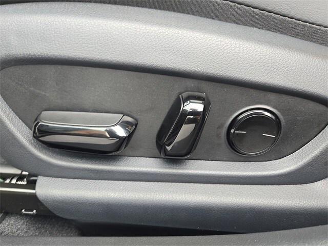 new 2025 Lexus ES 350 car, priced at $47,137