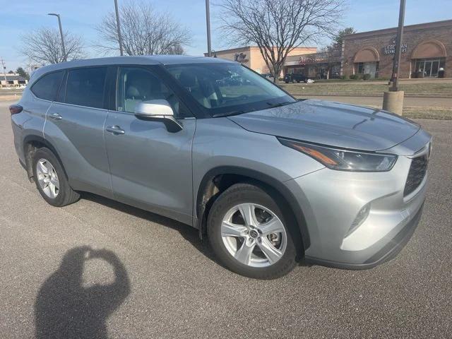 used 2024 Toyota Highlander car, priced at $38,995