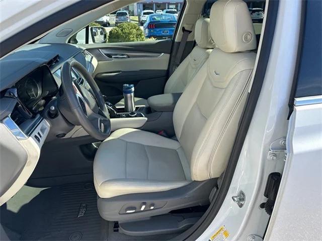 used 2021 Cadillac XT5 car, priced at $30,550