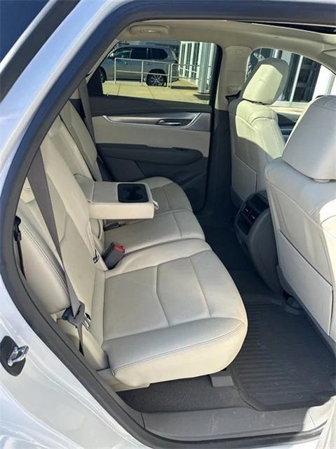 used 2021 Cadillac XT5 car, priced at $30,550