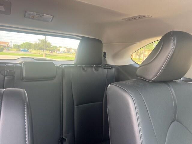 used 2021 Toyota Highlander car, priced at $37,450