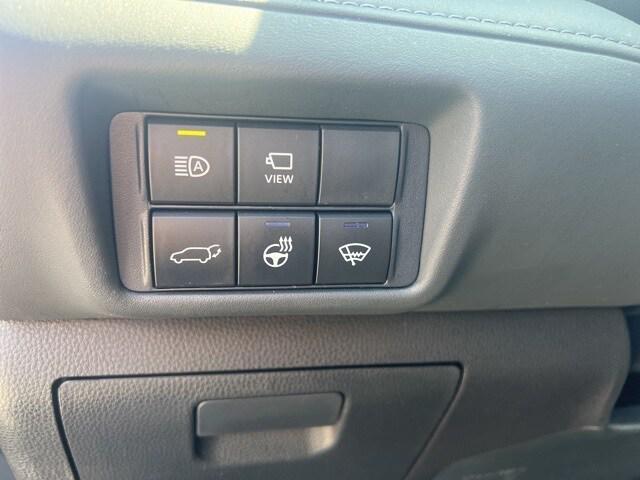 used 2021 Toyota Highlander car, priced at $37,450
