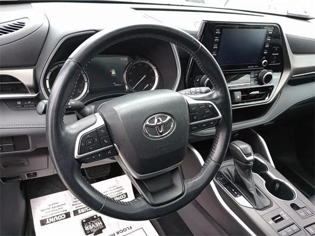 used 2022 Toyota Highlander car, priced at $30,850