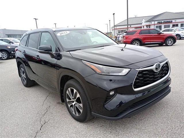 used 2022 Toyota Highlander car, priced at $30,850