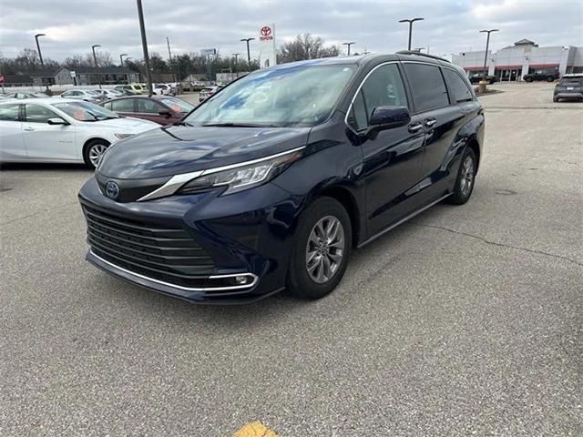 used 2022 Toyota Sienna car, priced at $38,850