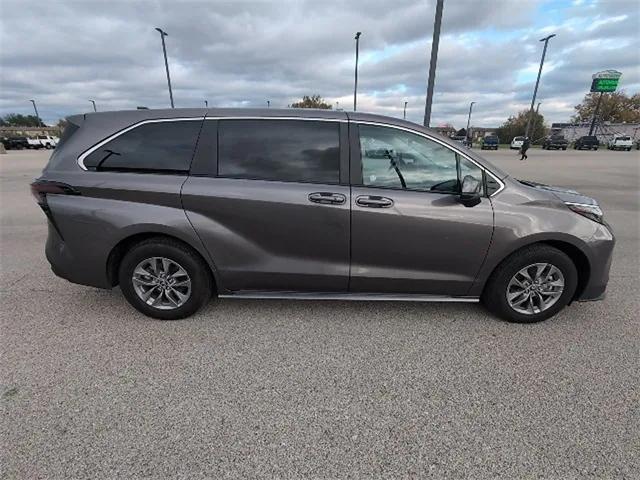 used 2024 Toyota Sienna car, priced at $40,950