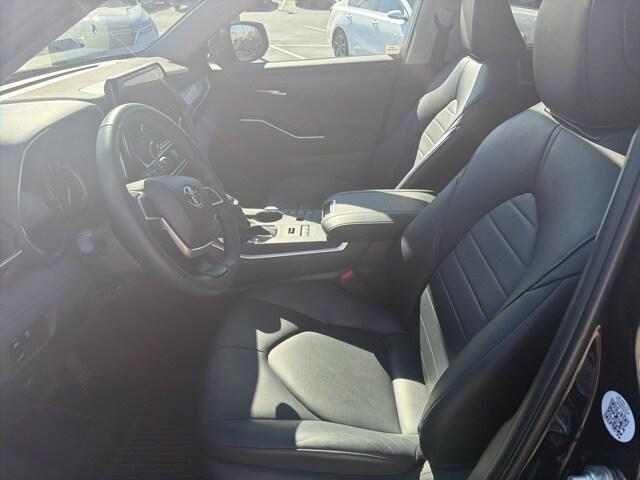 used 2024 Toyota Highlander car, priced at $42,541