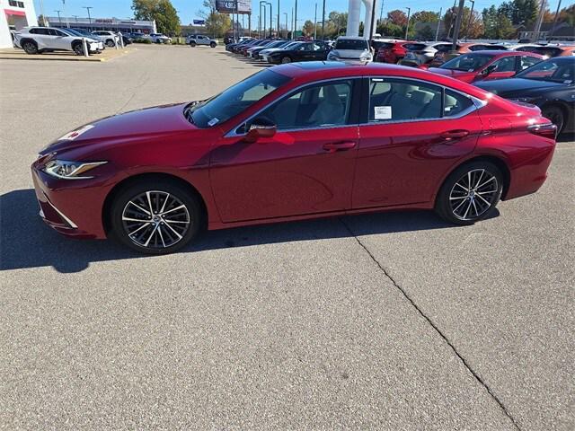 new 2025 Lexus ES 350 car, priced at $47,619