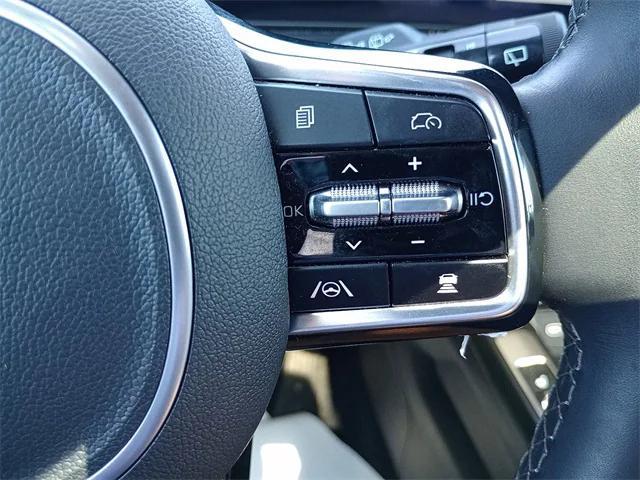 used 2025 Kia Sorento car, priced at $30,396