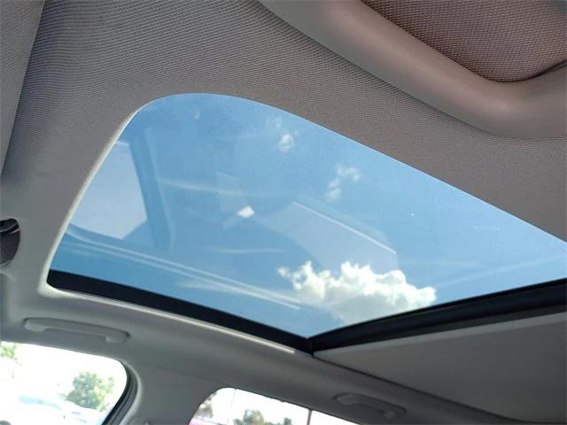 used 2025 Kia Sorento car, priced at $30,396