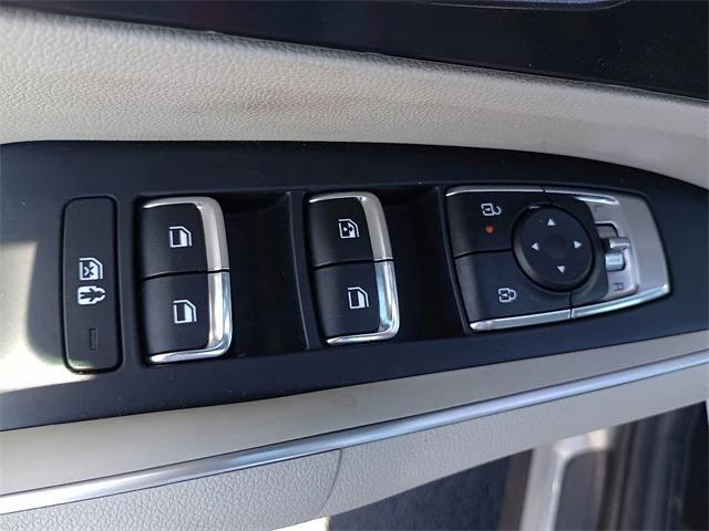 used 2025 Kia Sorento car, priced at $30,396