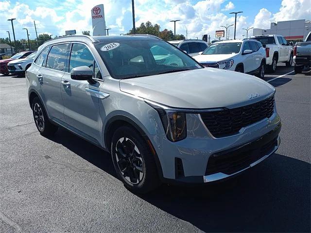 used 2025 Kia Sorento car, priced at $30,985