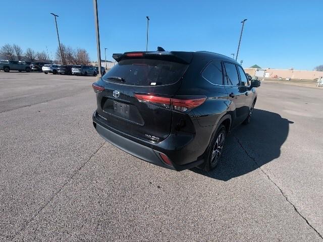 used 2023 Toyota Highlander car, priced at $36,250