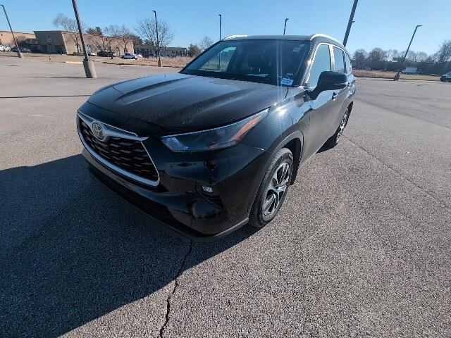 used 2023 Toyota Highlander car, priced at $36,250