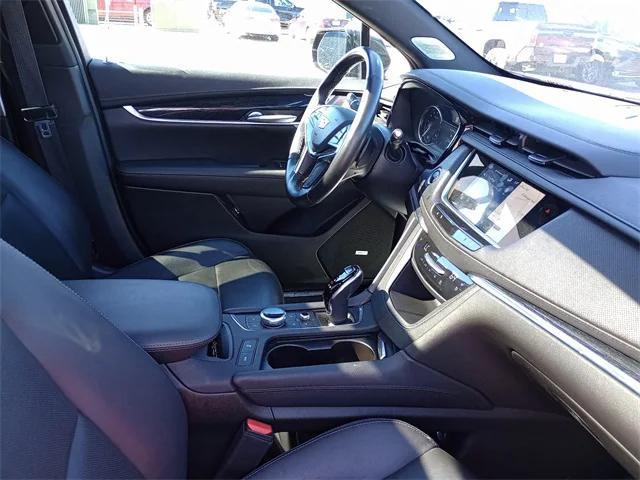 used 2023 Cadillac XT5 car, priced at $31,950