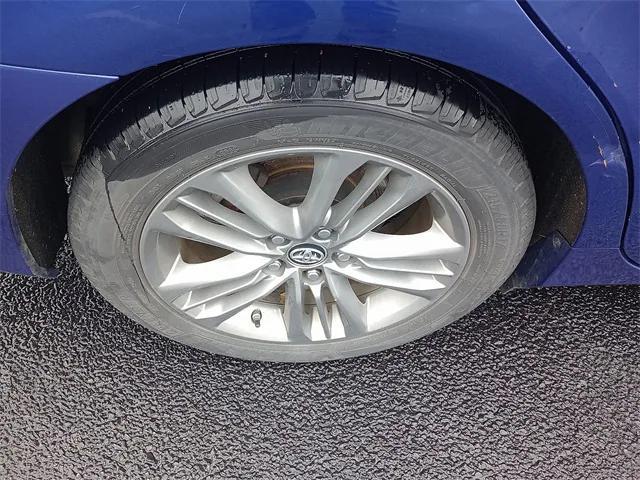 used 2015 Toyota Camry Hybrid car, priced at $11,991