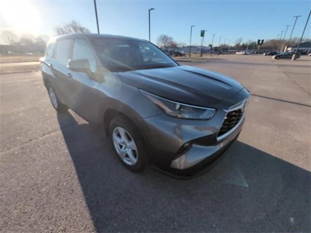 used 2023 Toyota Highlander car, priced at $30,550