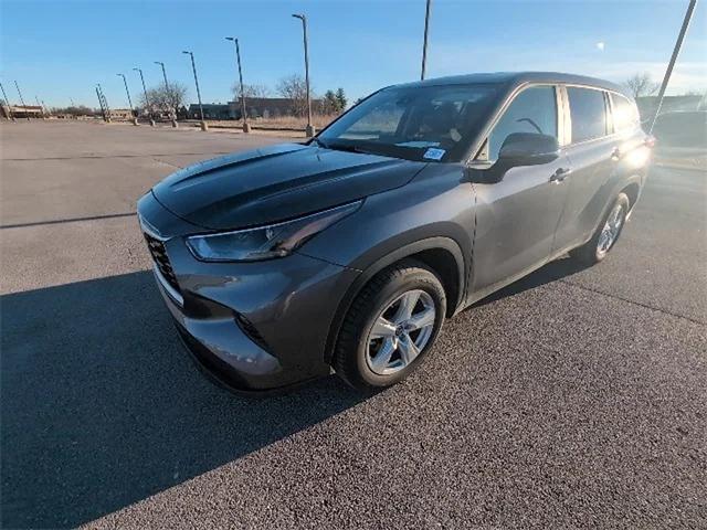 used 2023 Toyota Highlander car, priced at $30,550