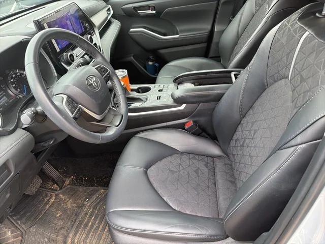 used 2024 Toyota Highlander Hybrid car, priced at $41,441