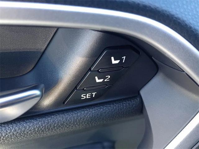 used 2025 Toyota RAV4 car