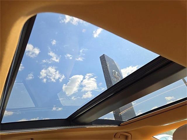 new 2025 Lexus ES 350 car, priced at $51,897