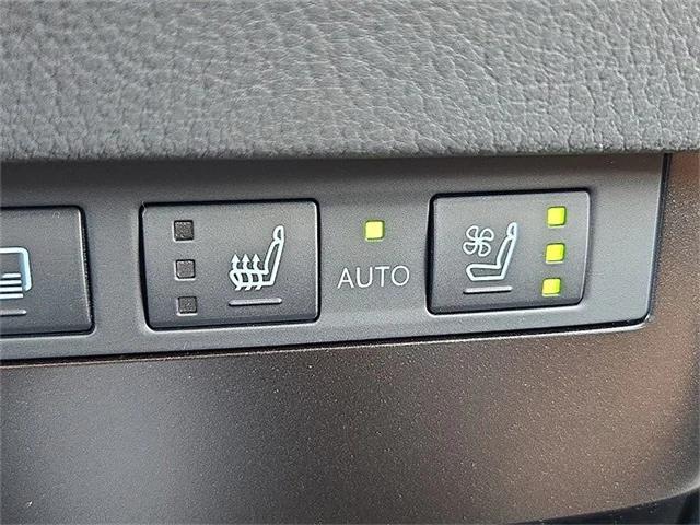 new 2025 Lexus ES 350 car, priced at $51,897