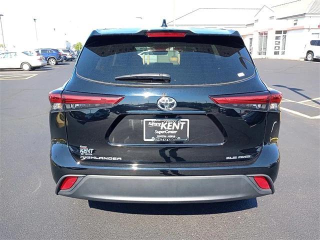 used 2023 Toyota Highlander car, priced at $35,995