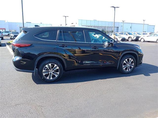 used 2023 Toyota Highlander car, priced at $35,995