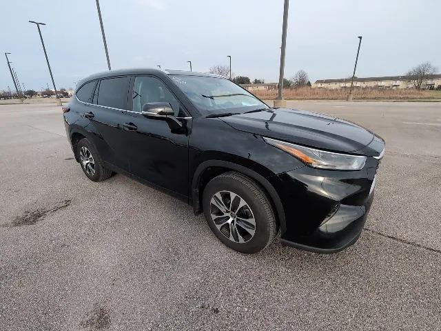 used 2024 Toyota Highlander car, priced at $43,650