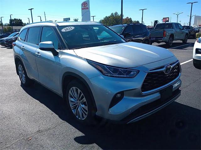 used 2021 Toyota Highlander car, priced at $35,591