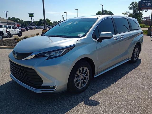 used 2021 Toyota Sienna car, priced at $30,991